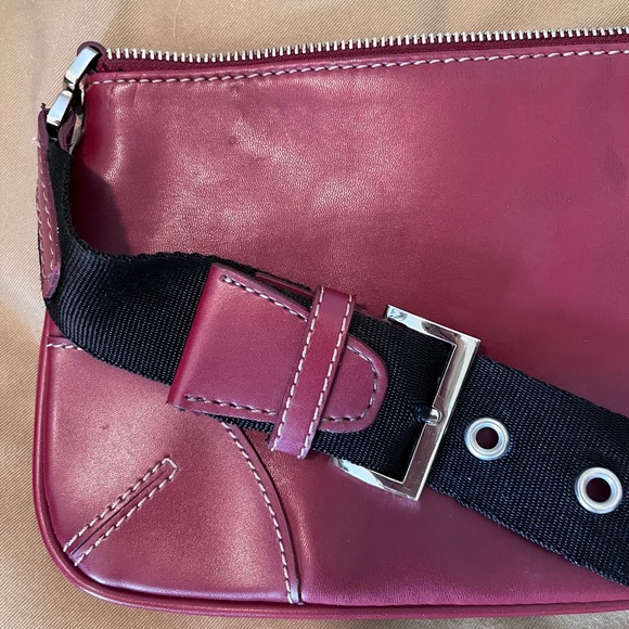 Nine West red faux leather mini bag with adjustable shoulder strap - Picture 4 of 7